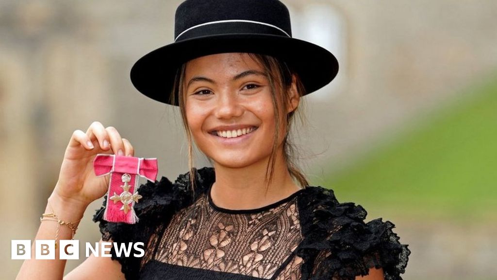 Emma Raducanu: Tennis star receives MBE at Windsor Castle