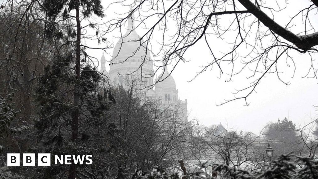 Paris in the snow, in pictures