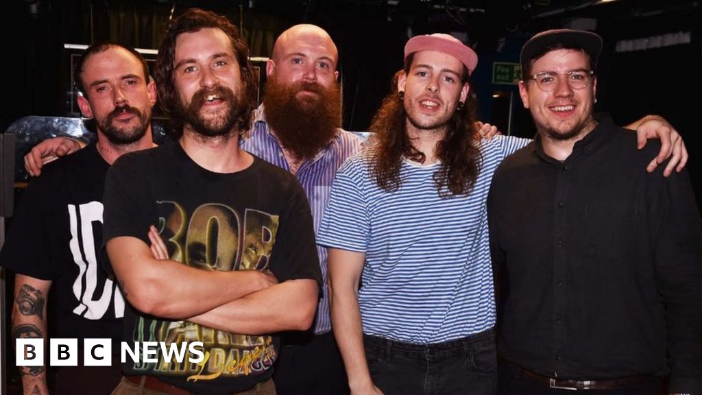 Bristol band Idles' Facebook fan group 'helps save lives' BBC News