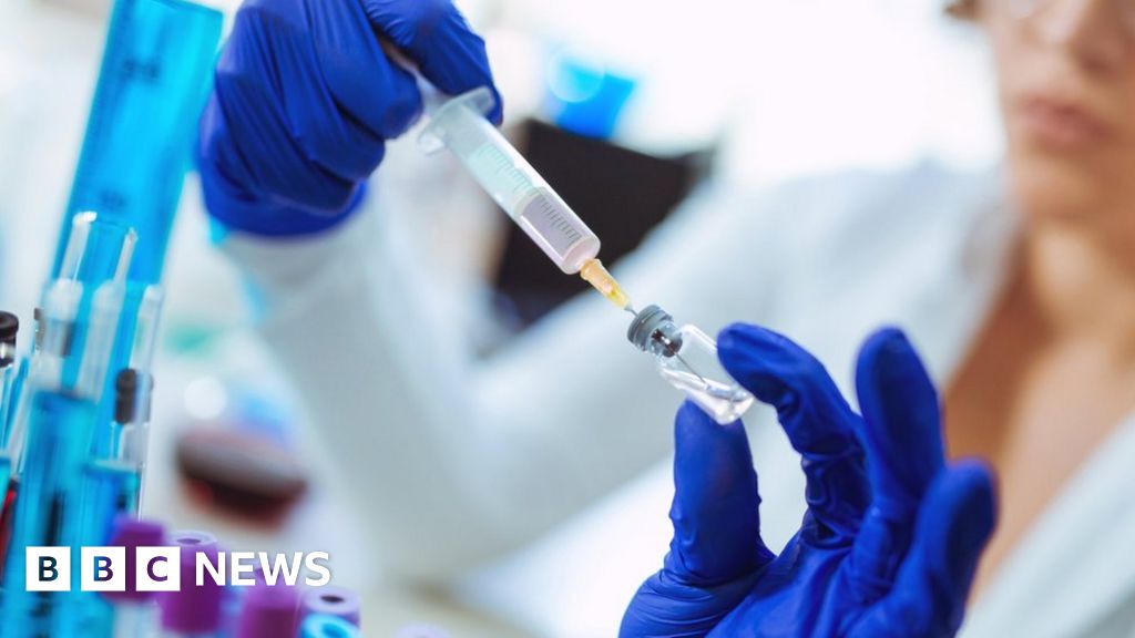 Coronavirus: 500 volunteers sought for vaccine trials thumbnail
