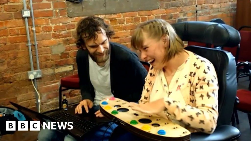 'I like to do what's not expected of me' - BBC News