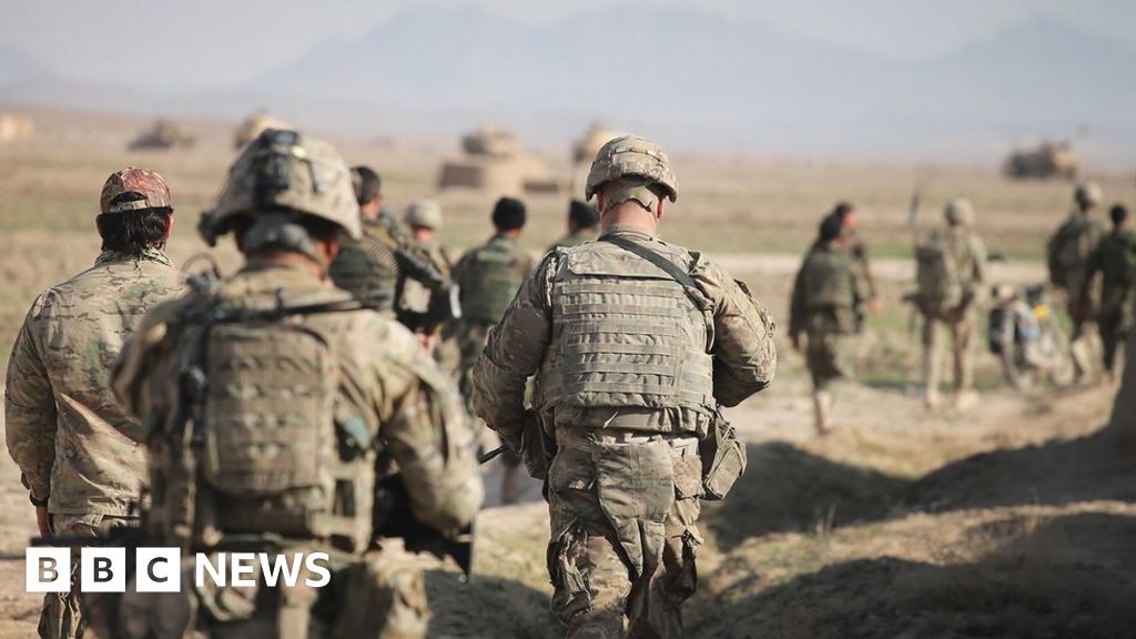 Afghan conflict: US sanctions 'kangaroo' ICC over war crimes probe - BBC Ne