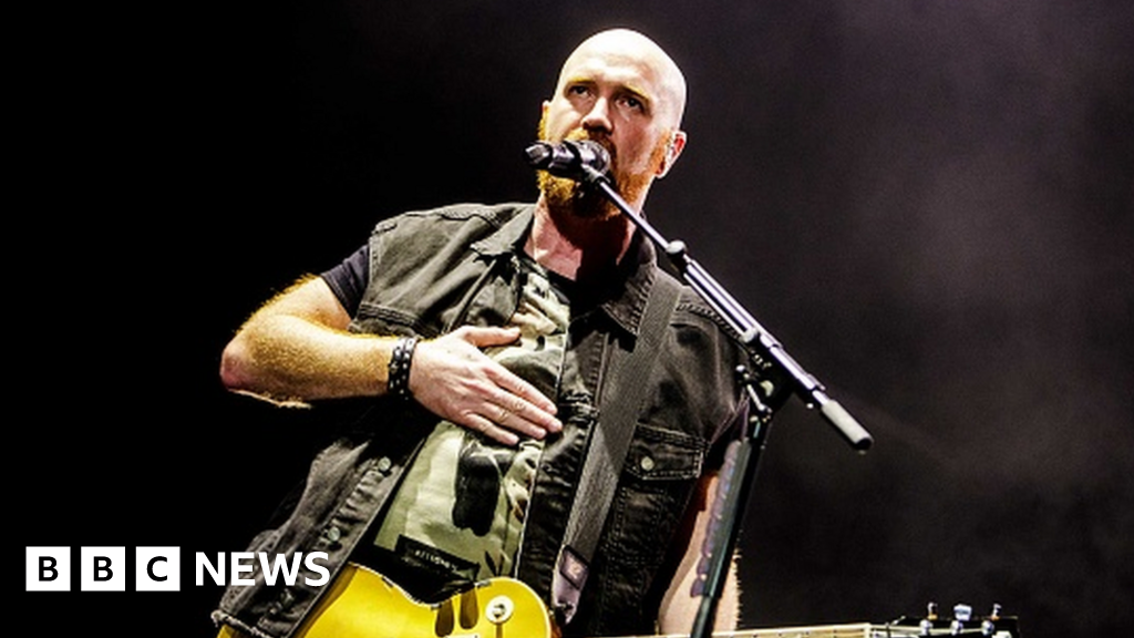 Guitarist Mark Sheehan has died at the age of 46
