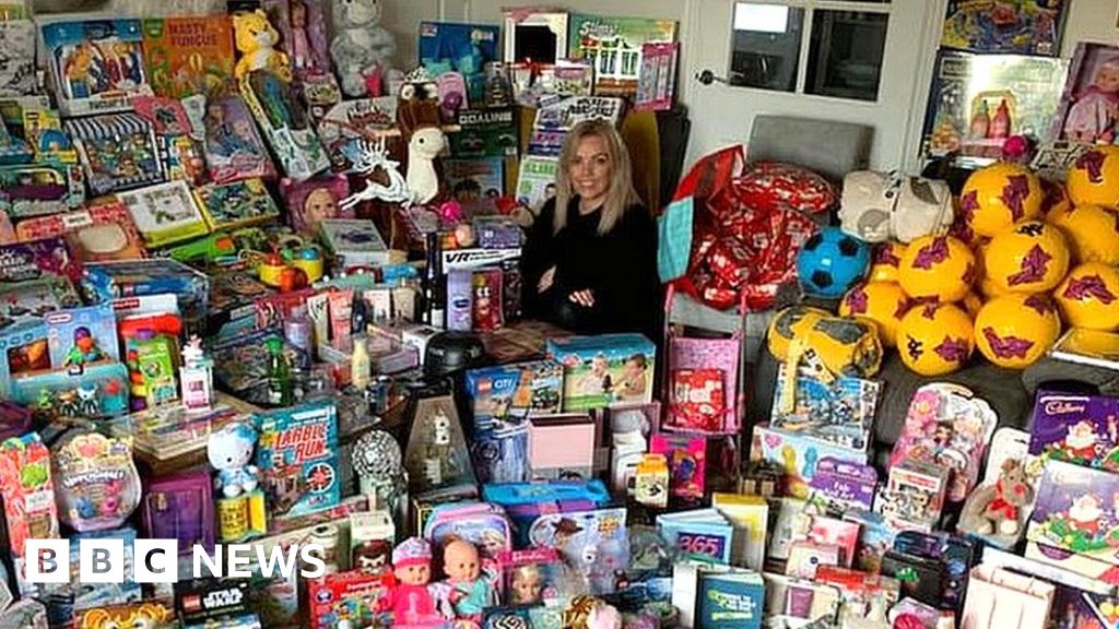 Domestic abuse: Northumberland woman donates hundreds of gifts to families