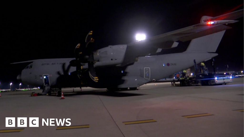 Coronavirus: RAF plane lands in the UK with a PSA from Turkey