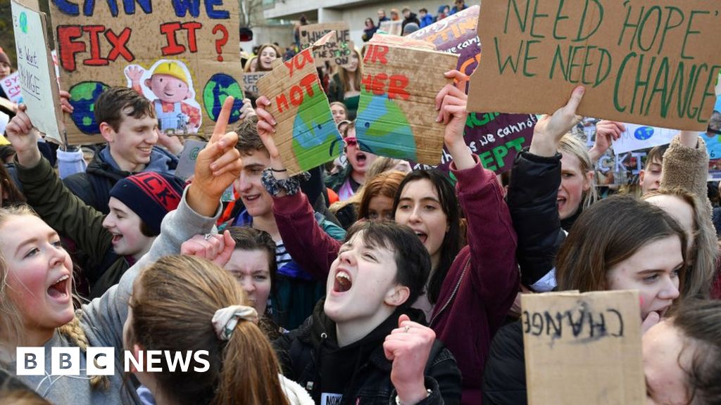 Thousands to join school strikes over climate change - BBC News