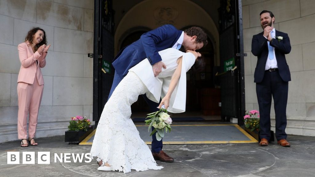 Coronavirus: Couples react as ban on weddings lifted in England thumbnail