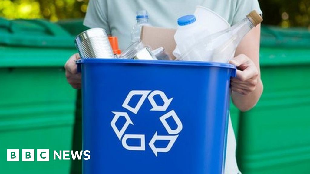 Bristol Waste considering fines over poorly sorted rubbish BBC News