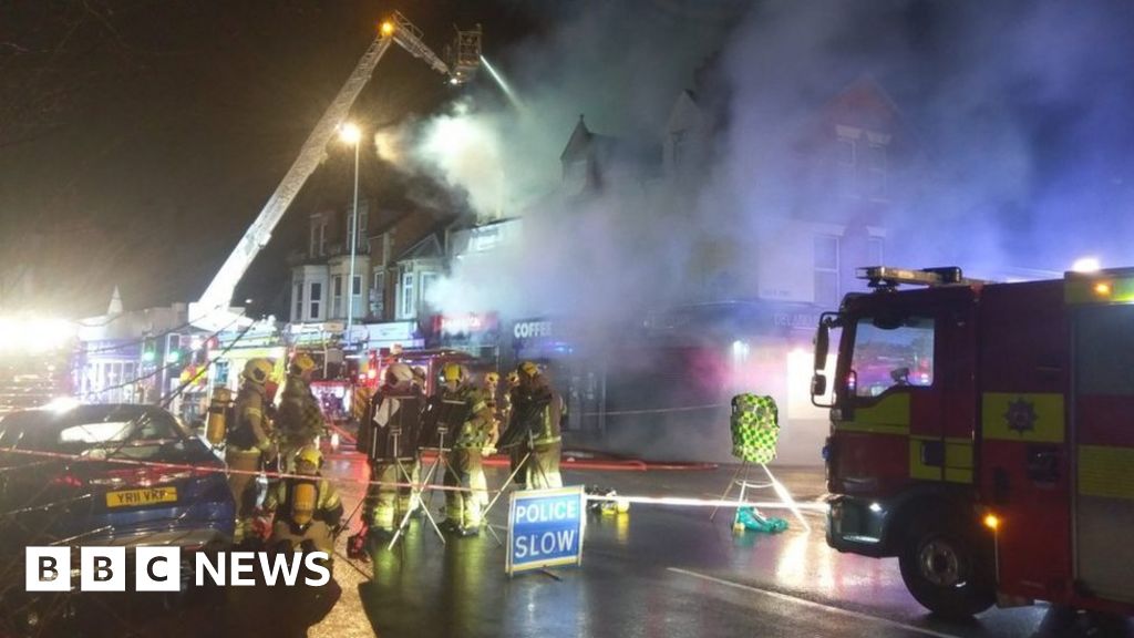 Crews tackle Kingsley Park flat fire in Northampton - BBC News