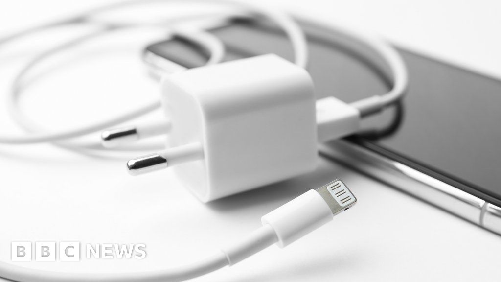 Brazil bans sale of iPhones without USB power adapters