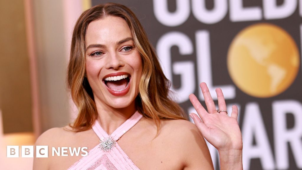Golden Globes 2023: The red carpet in pictures