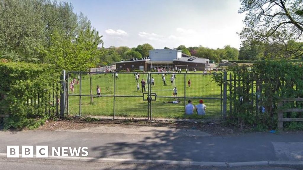 Covid school closures Leeds primary closed over staff virus concerns