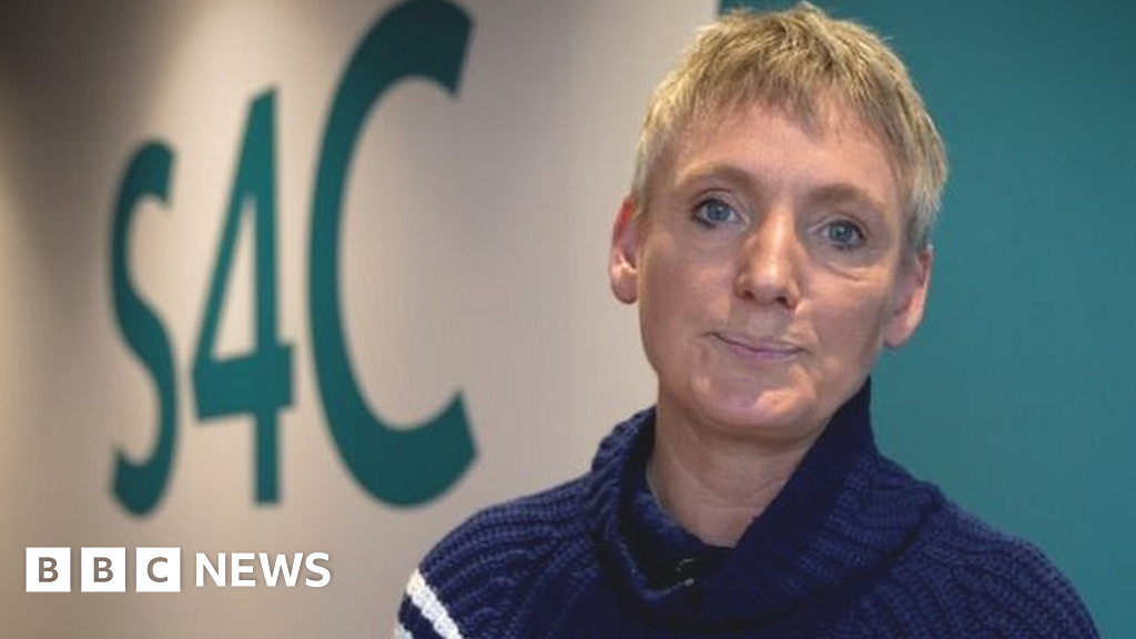 S4C: TV boss in hospital after bullying allegations