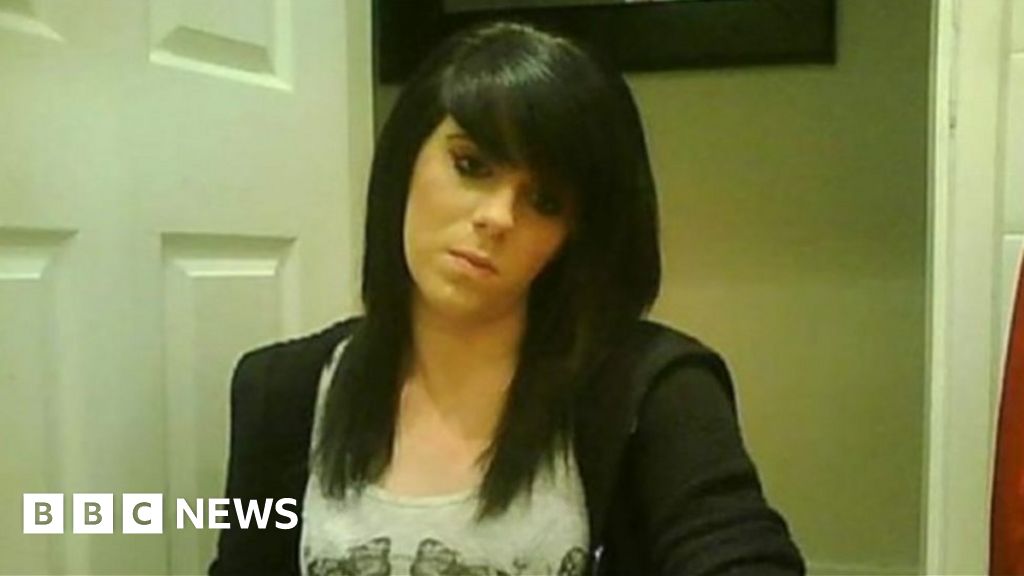 Trans prisoner Vikki Thompson 'misplaced in male jail' BBC News
