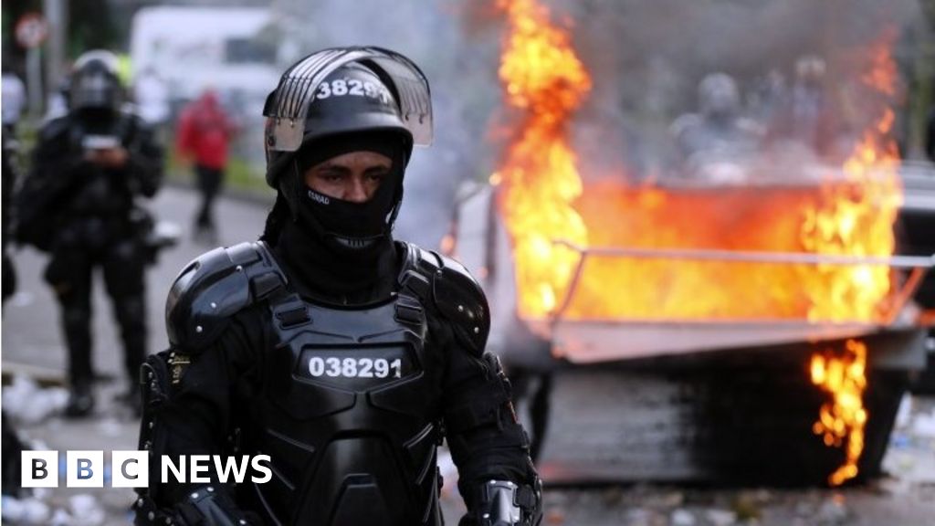 Colombia protests: Death of man tasered by police sparks deadly clashes