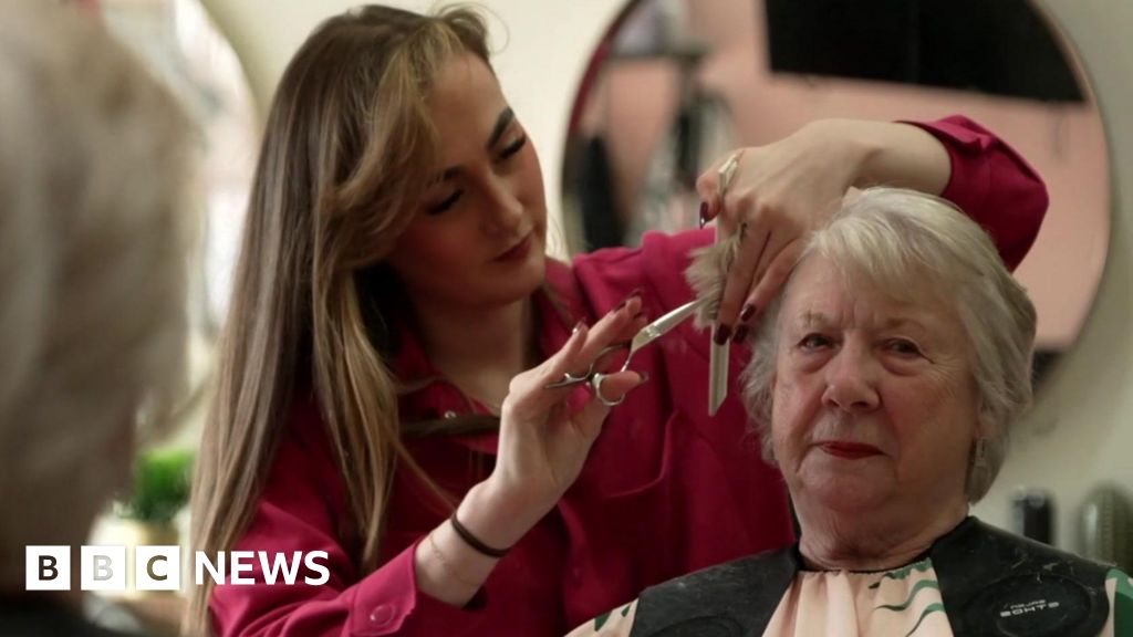 Bexley voters mull choice between shades of blue