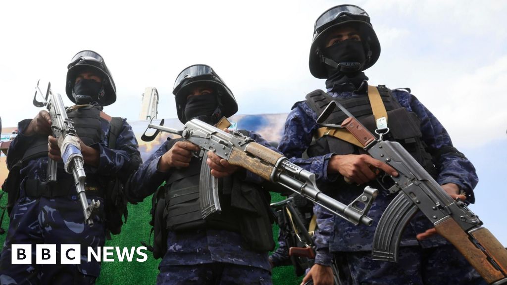 Houthi attacks reportedly kill at least 30 Yemeni government forces – BBC  www.bbc.com