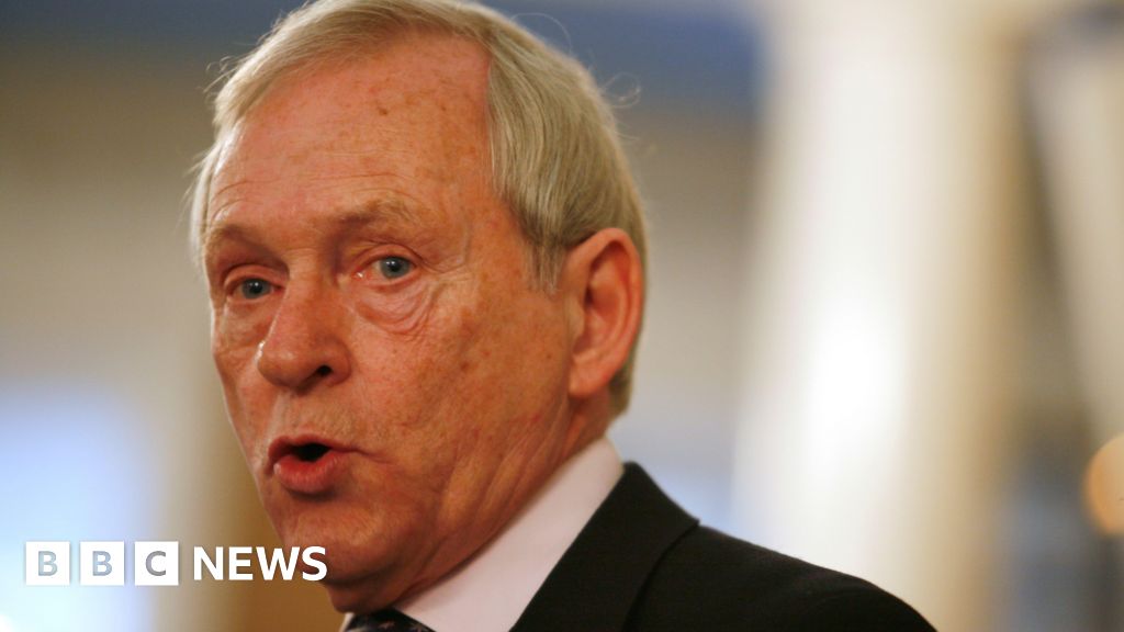 Former presiding officer Sir George Reid dies at 86