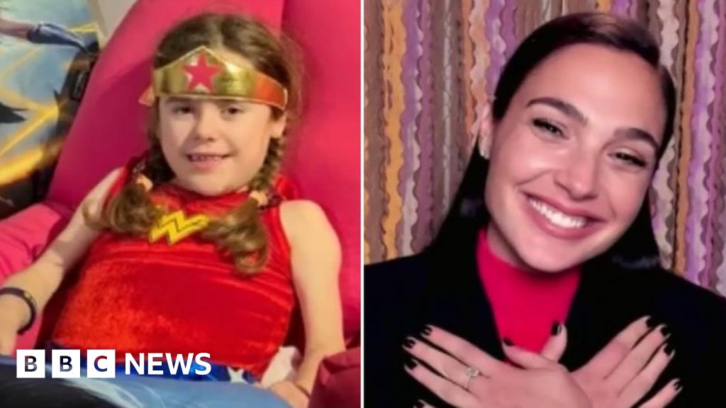 Gal Gadot Calls Disabled Girl The True Wonder Woman Bbc News To visit a children's hospital in virginia. gal gadot calls disabled girl the true