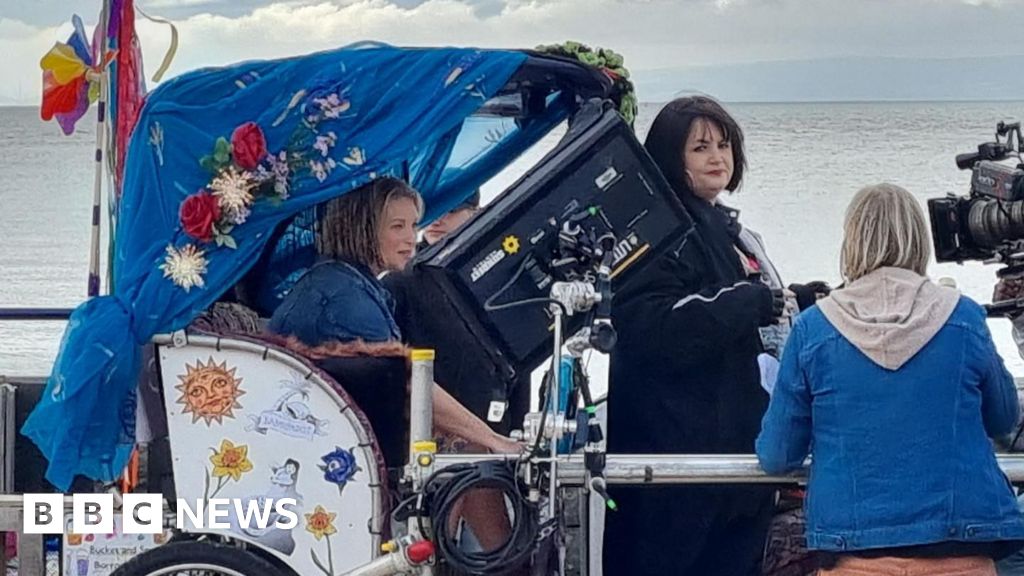 Gavin and Stacey Christmas special: Ruth Jones and James Corden film in Barry