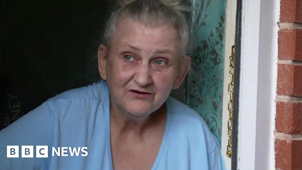 Paul Urey's mother sends message to those holding UK aid worker BBC News