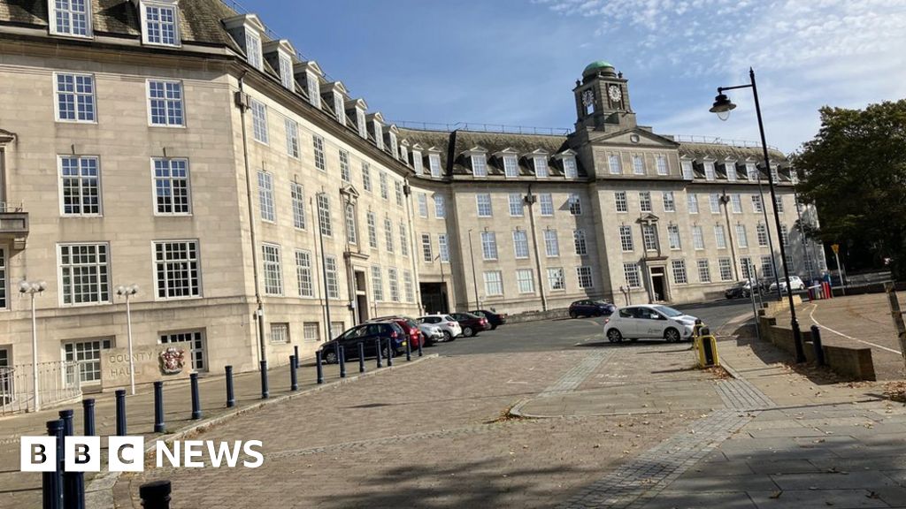 Kent County Council Hundreds face redundancy at cashstrapped council