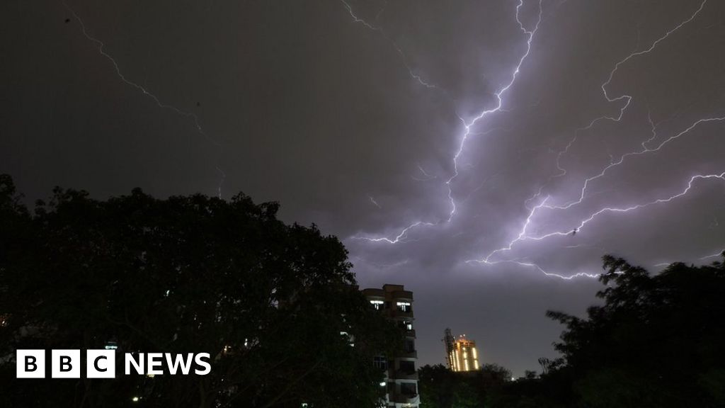 India lightning strikes and winds kill 50