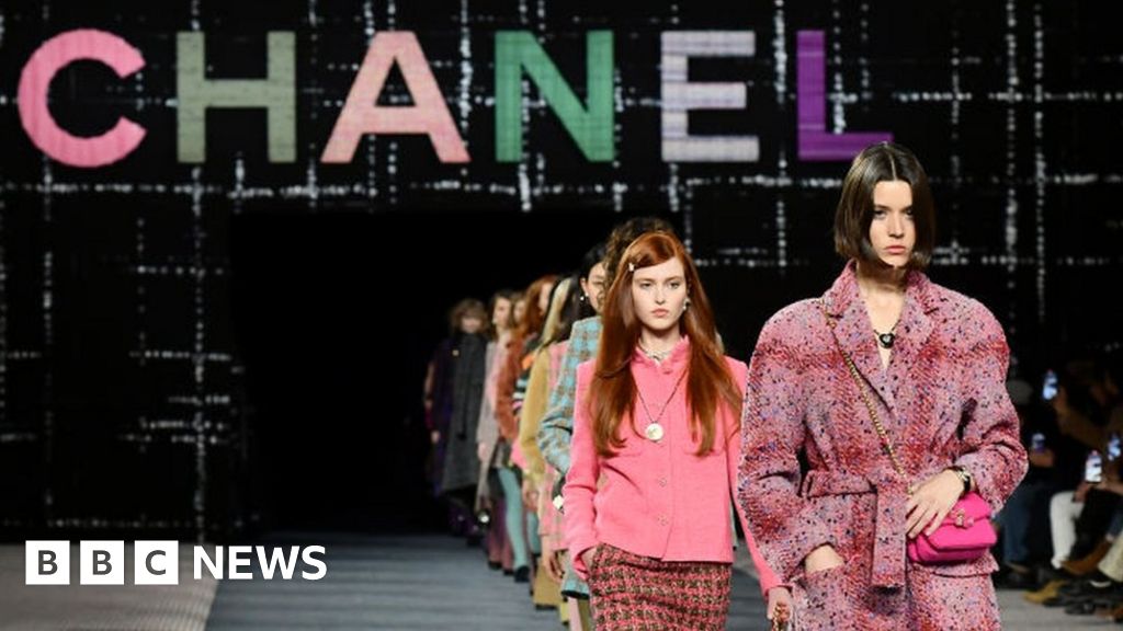 Russia's glam socialites refused access to Chanel in Dubai - Daily