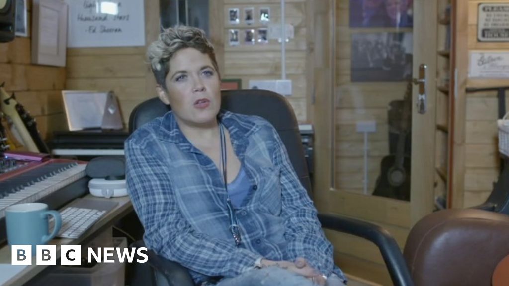 Grammy Songwriter Amy Wadge Deliriously Happy With Award Bbc News 4168