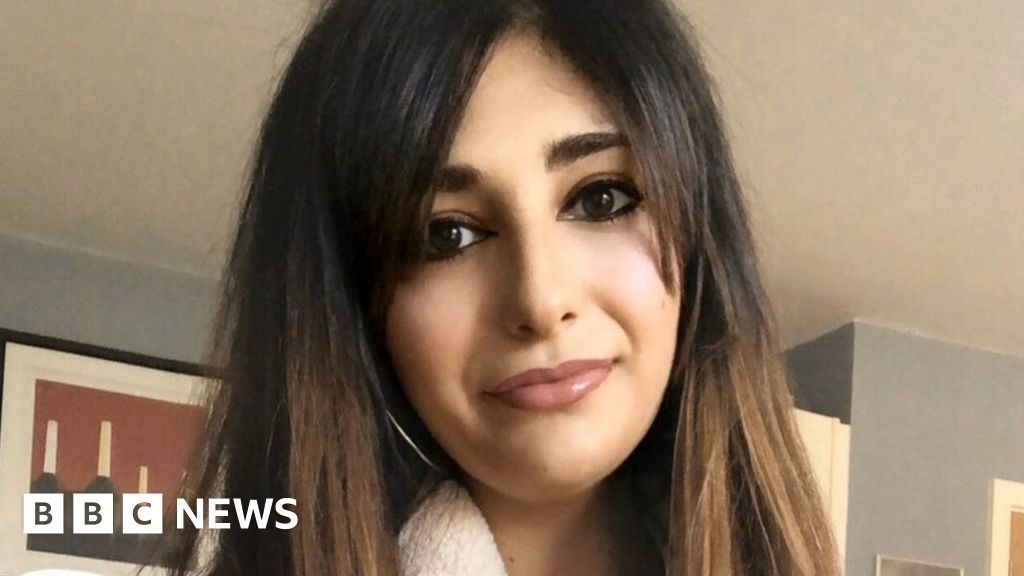 What British Iranians think about the rising tension - BBC News