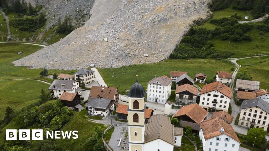 Massive Swiss rockfall stops short of evacuated village of Brienz