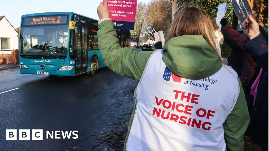 NHS strikes: Crunch talks with Welsh health unions to be held