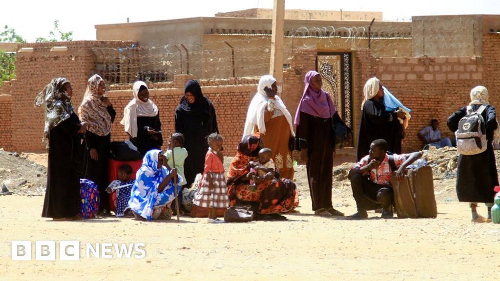 الصراع في السودان: يقول الصليب الأحمر إن المدنيين في ظروف لا تطاق بدون طعام أو ماء