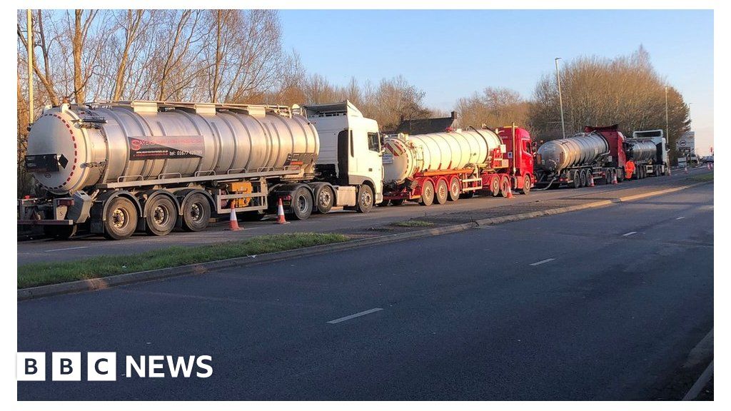 New Swindon sewage pipe 'could take years' to complete