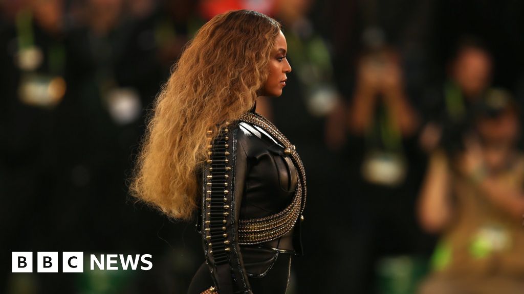 How Beyonce got political, in 60 seconds - BBC News