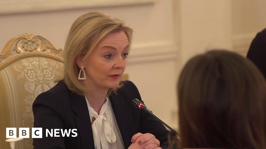 Ukraine crisis: Liz Truss urges Russia to 'abandon Cold War rhetoric'
