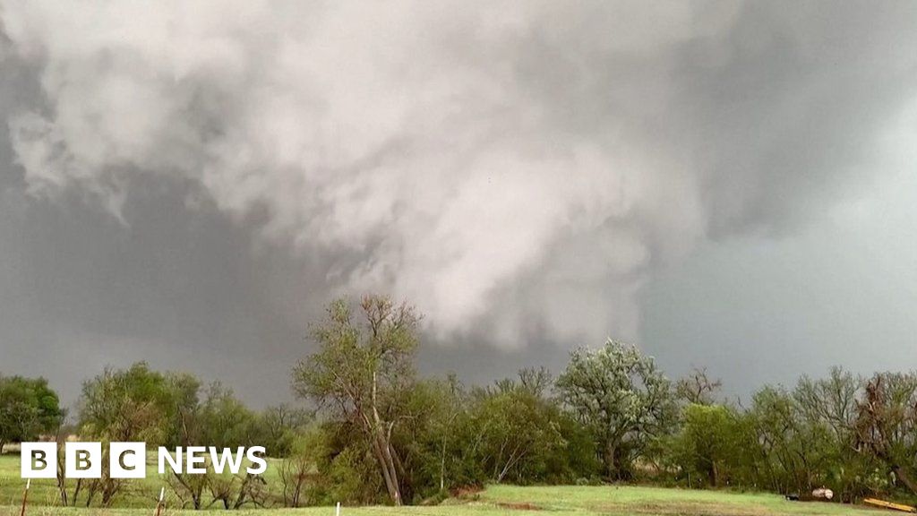 Deadly tornado in Oklahoma leaves residents with nothing