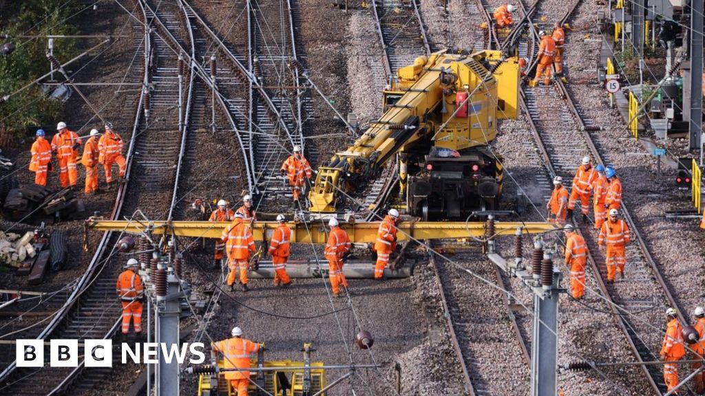 Buses between Newcastle and Berwick for rail track work