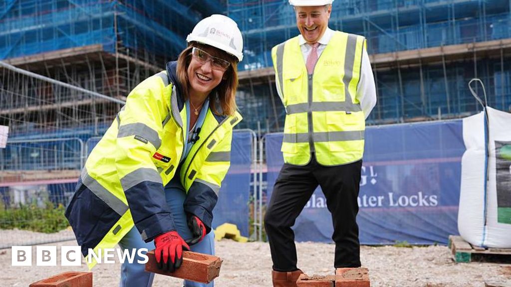 Faisal Islam: Reeves will need her hard hat for the next three months