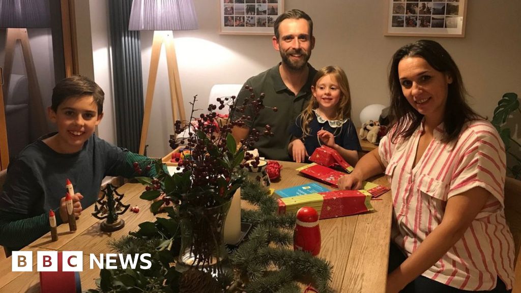 A family's tips for taking the plastic out of Christmas