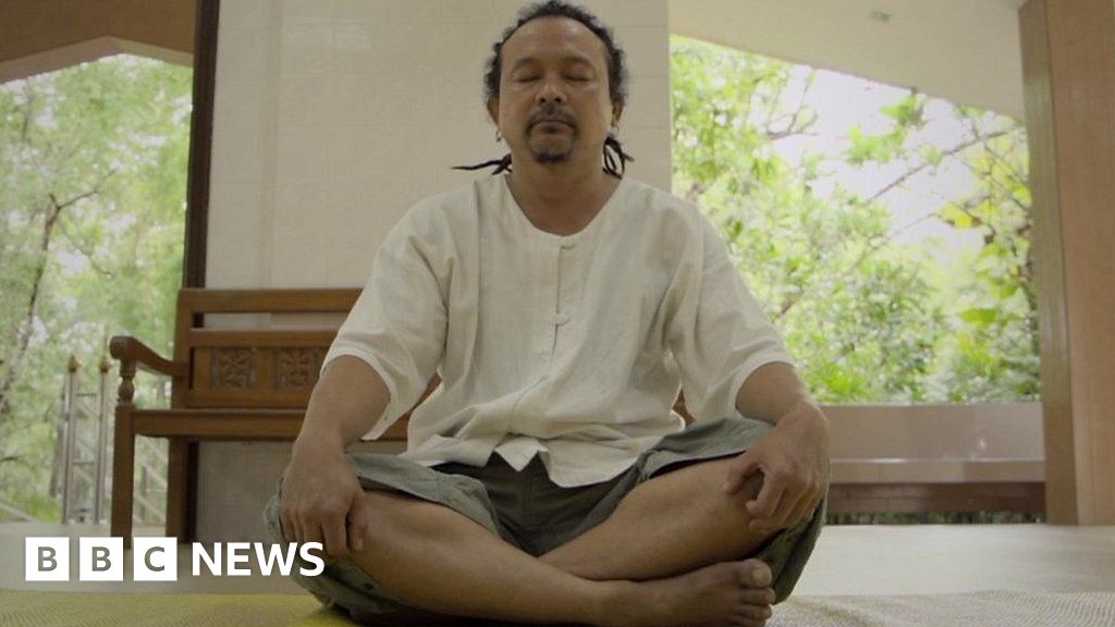 Former Thai monk meditates 'up to 50 times a day' thumbnail