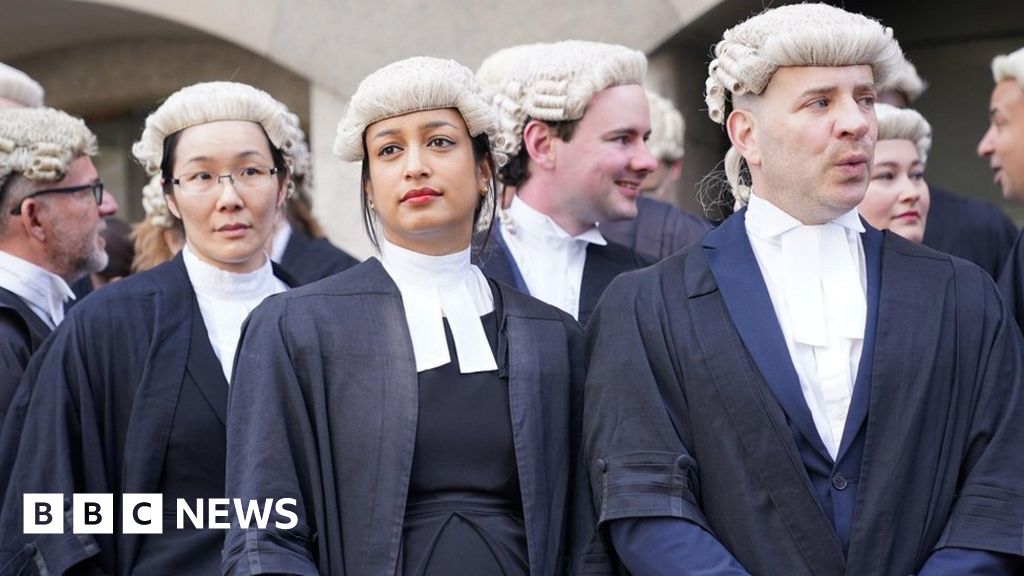 Barristers start indefinite strike action over pay in England and Wales