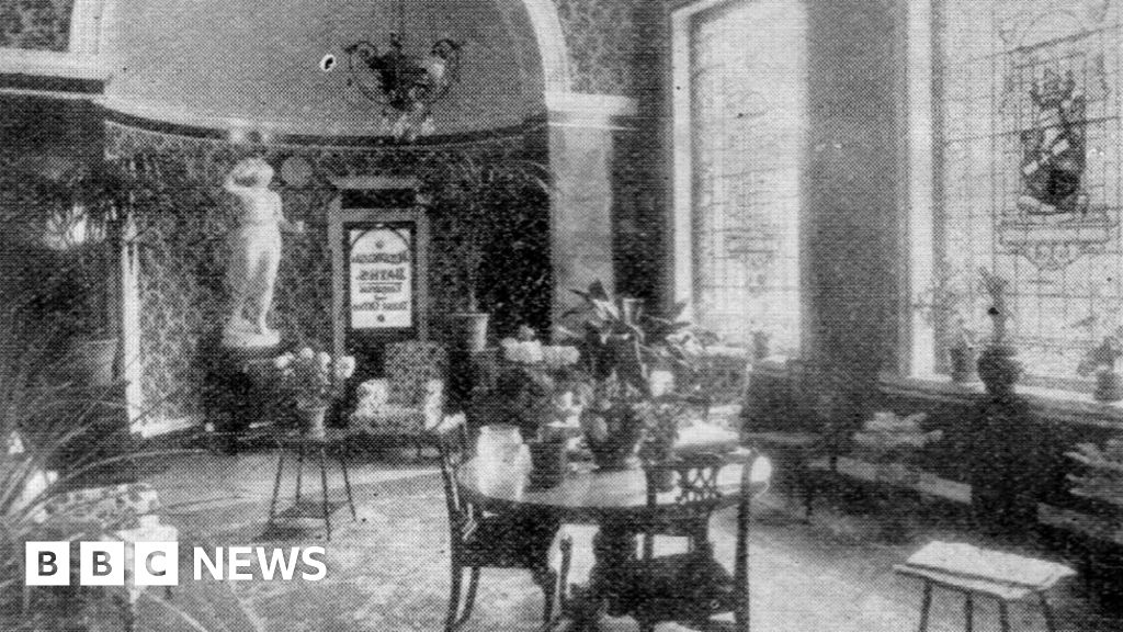 Cheltenham Playhouse Appeal for statues to be returned BBC News