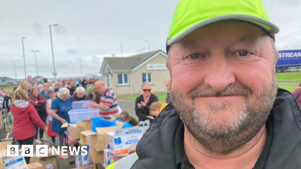 Chicken Galore: Hundreds queue for Orkney cruise liner food