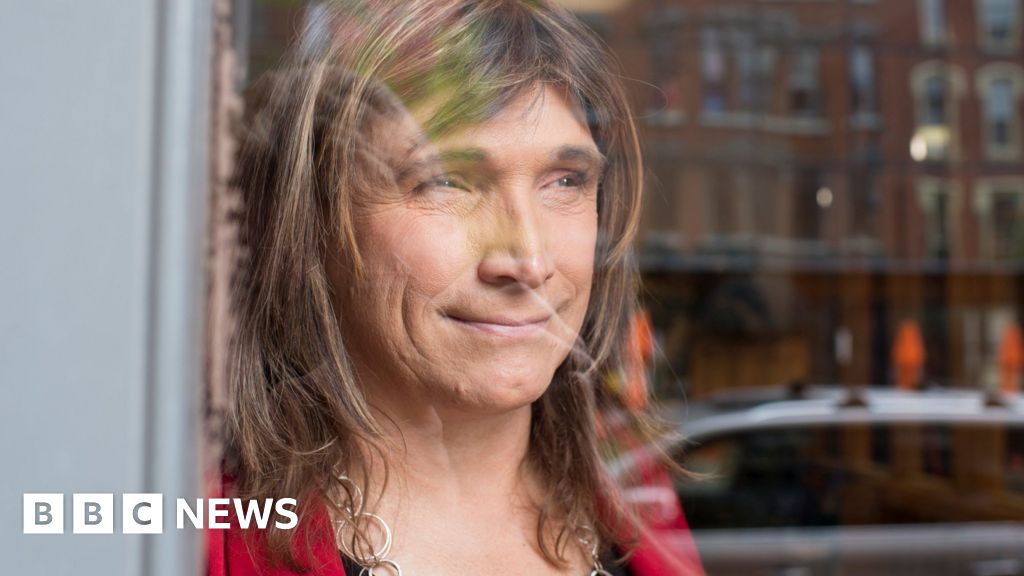 Christine Hallquist First Transgender Governor Nominee Picked Bbc News