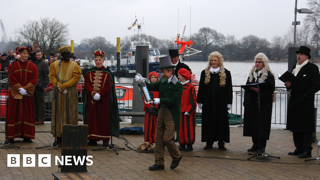 Newspaper Readers Winter Dilemma >> Sexism Row Over German Charity Event Bbc News Newspaper Readers Winter Dilemma >> Sexism Row Over German Charity Event Bbc News