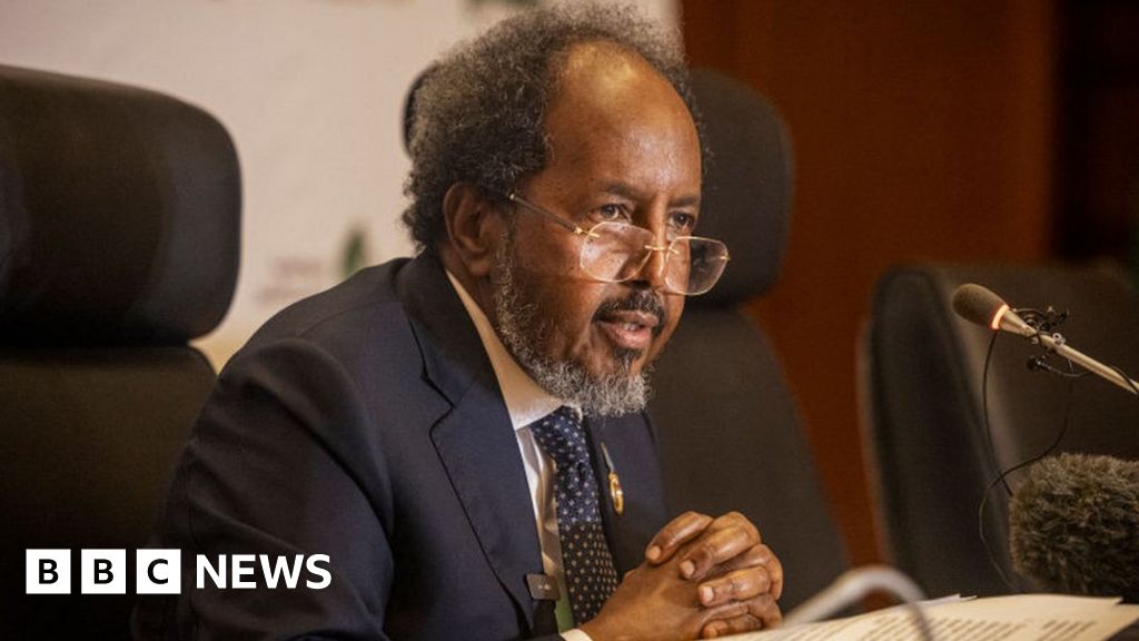 Somalia expels Ethiopian ambassador amid row over Somaliland port deal