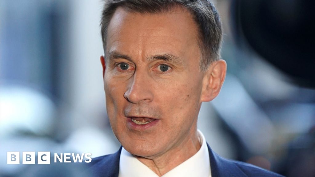 how-much-money-does-the-uk-government-raise-and-spend-each-year