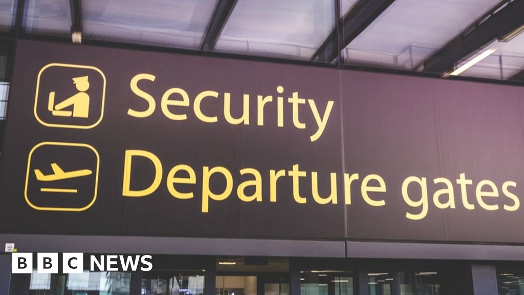 glasgow airport lost baggage