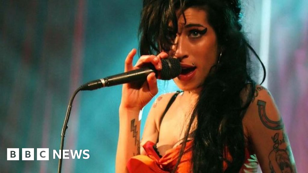 BBC Shares Unheard Amy Winehouse Material - BBC News